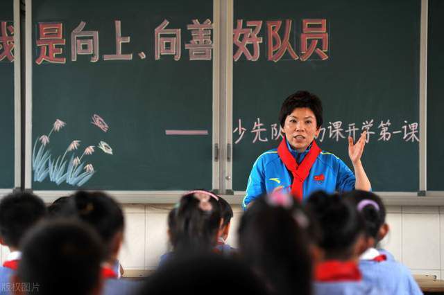 在经历了半年的影市中场休息后，复工初期的影院似乎也一直忧心忡忡，直至被行业认为;救市的《八佰》上场，点映破2亿，上映首日破4亿，上映首周突破8亿，以及截至目前已突破22亿的票房